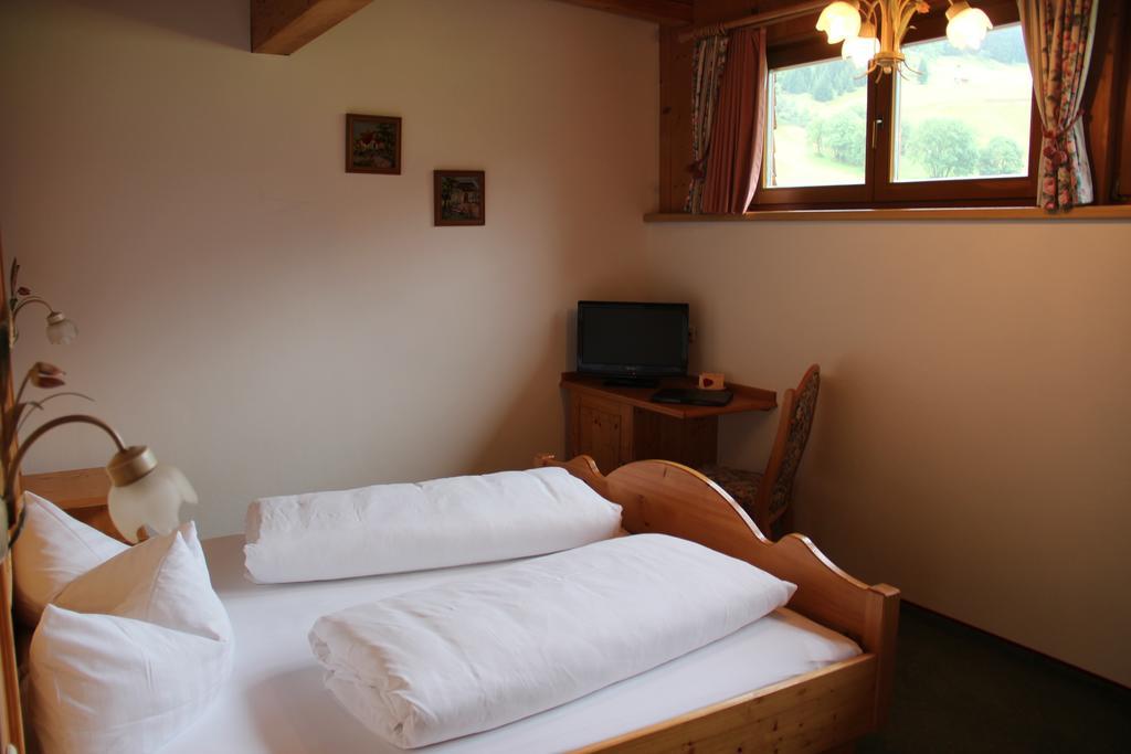 Panorama-Hotel Winklerhof Holzgau Phòng bức ảnh