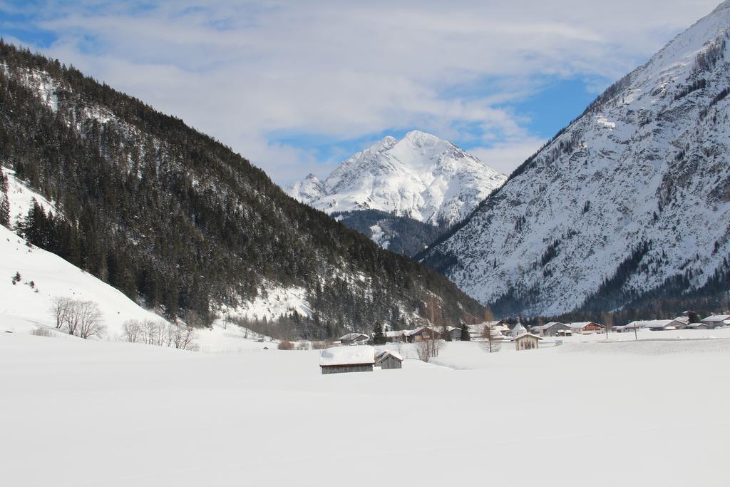 Panorama-Hotel Winklerhof Holzgau Ngoại thất bức ảnh